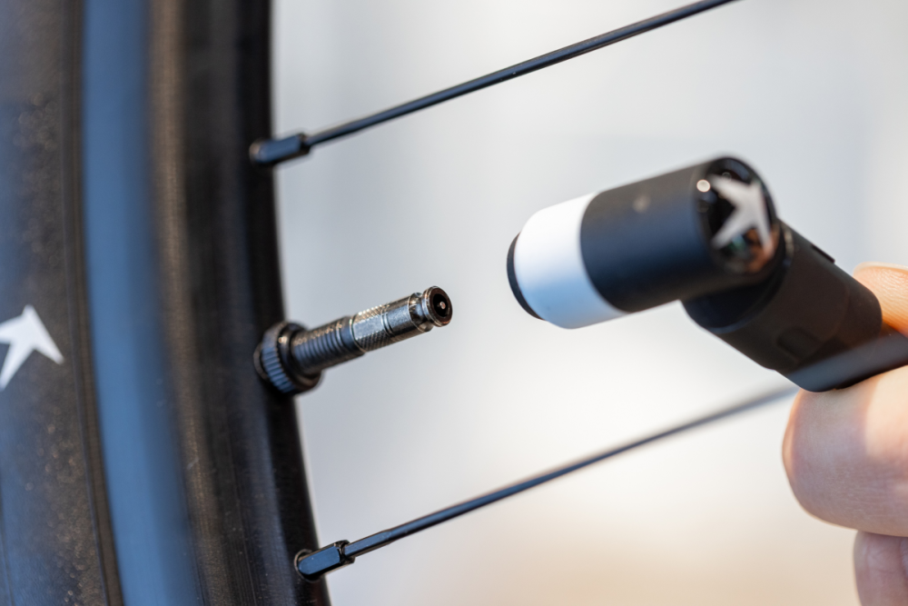 Schwalbe Tubeless Ventile Clik Valve 40mm schwarz